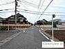その他：前面道路と敷地の様子です。