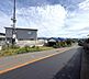 その他：前面道路と建物の様子です。