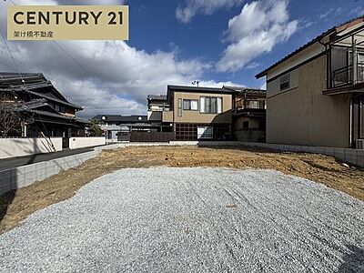 外観：【牛川小学校→徒歩15分、青陵中学校→徒歩23分】