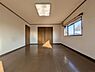 洋室：2階10畳の洋室