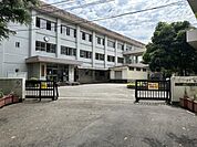 大分市立稙田東中学校まで3100m、大分市立稙田東中学校まで3100ｍ
