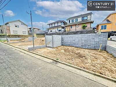 外観:建設中です!施工例のご見学できます!周辺環境や他物件もまとめてご案内可能です!不動産の事ならどんな事でもお気軽にご相談ください。 外観:建設中です!施工例のご見学できます!周辺環境や他物件もまとめてご案内可能です!不動産の事ならどんな事でもお気軽にご相談ください。