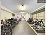 その他：駐輪場完備で、お子さまの自転車や通勤用の自転車も安心して置けます。ご家族にもうれしい便利な設備です。駐輪場の空き状況については管理会社にご確認ください。