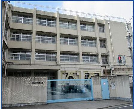 東大阪市立楠根東小学校まで1581m