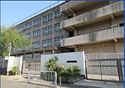 東大阪市立岩田西小学校まで430m