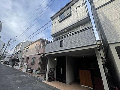 外観:現地の内覧をご希望の方、ご質問等も御座いましたらお気軽にお問合せ下さい♪住宅ローンもお任せ下さい♪センチュリー21 スマイシア不動産販売大阪東店 TEL0120-212-444 外観:現地の内覧をご希望の方、ご質問等も御座いましたらお気軽にお問合せ下さい♪住宅ローンもお任せ下さい♪センチュリー21 スマイシア不動産販売大阪東店 TEL0120-212-444