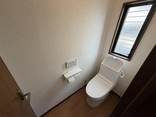 トイレを拡大表示
