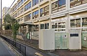 大東市立住道南小学校まで427m