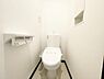 トイレ：【1Fトイレ】温水洗浄便座付きのトイレで、一年を通して快適にご利用できます。