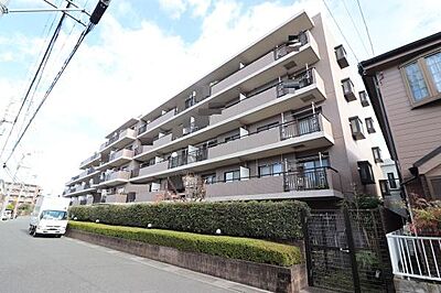 外観:新規フルリノベーション住宅!新築気分で新生活をスタートできます。アフターサービス保証付き!対面キッチン型の開放的なLDK。家事をしながら家族との会話も実現!まずはお気軽に「資料請求」からお問合せ下さい 外観:新規フルリノベーション住宅!新築気分で新生活をスタートできます。アフターサービス保証付き!対面キッチン型の開放的なLDK。家事をしながら家族との会話も実現!まずはお気軽に「資料請求」からお問合せ下さい