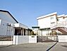 周辺：川崎市立久地小学校まで450m、2016年（平成28年度）に創立50 周年を迎えた小学校。教育目標は、たくましく　ねばり強い子・よく考え　工夫する子　等
