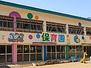 ひまわり夢ほいくえんまで310m、周辺に保育園があり、子育て中のご家庭も安心して暮らせる住環境です。