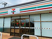セブンイレブン鹿児島小松原2丁目店まで214m、ちょっとした買い物からATM利用まで◎ セブンイレブンが近くて暮らしやすい環境です。