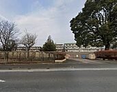 志和池小学校まで474m