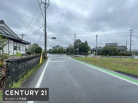前面道路は幅員...