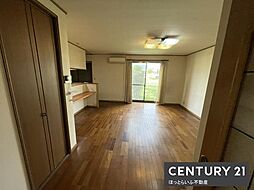 広々42坪の中古戸建　ガレージ付き　庭つきです 4LDKのリビング/ダイニング