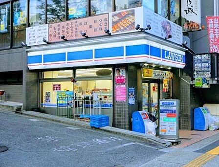 ローソン名城大前店まで864m
