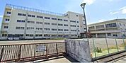 本郷中学校まで2200m