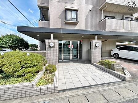 いつも清潔に保たれたエントランス部分