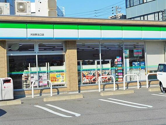 ファミリーマー...