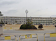 岡崎市立竜海中学校まで1700m