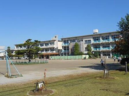 岡崎市立矢作南小学校まで1030m