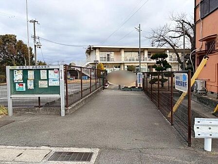 姫路市立飾磨西保育所まで704m