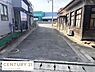 その他：現地の前面道路がしっかりと整備されており日当たりも期待できる環境です。周辺には生活に役立つ施設が揃っています。道路幅も確保され車の出し入れも安心です。両側に住宅が並ぶ落ち着いた街並みが特徴です。