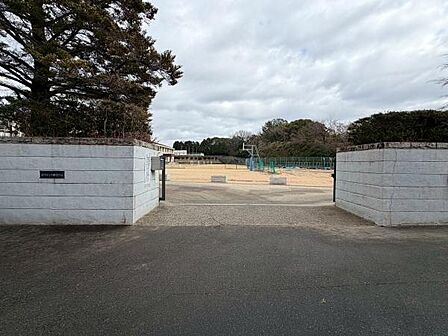 姫路市立琴陵中学校まで756m