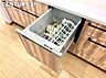 キッチン：食器洗浄乾燥機付きです。家事を時短してくれる人気の設備アイテムです！