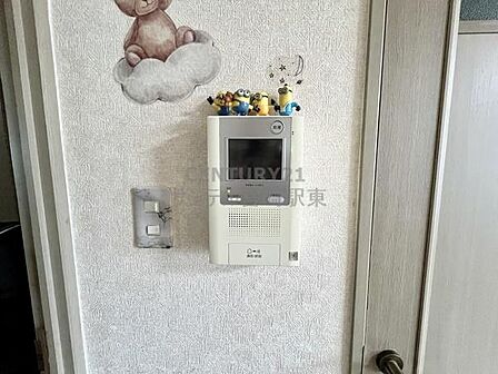 TVモニター付きインターフォンで、お子様のお留守番も安心です。