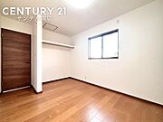 主寝室にいかがでしょうか♪日当たり・風通し良好です(^^♪
