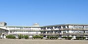 都城市立西中学校まで1363m