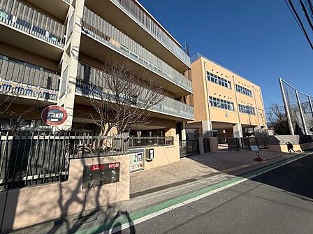杉並区立天沼小学校まで442m