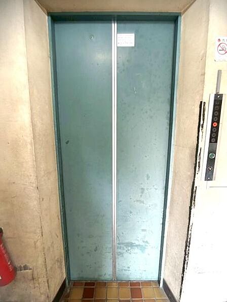 【エレベーター】日常の移動はもちろん、お買い物後など荷物が多い時にも便利なエレベーター付きです。