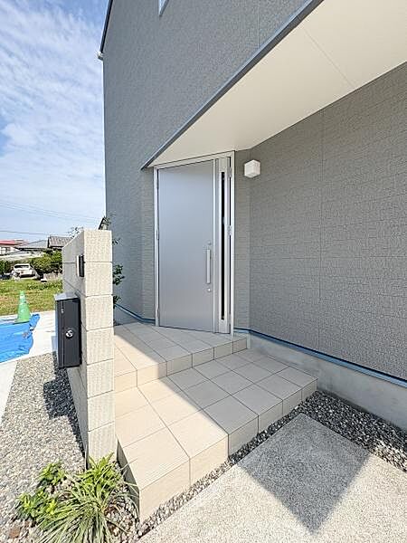 玄関を拡大表示