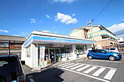 ローソン大津島の関店まで395m