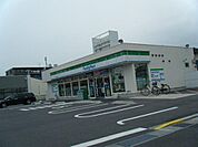 ファミリーマート栗東小柿十丁目店まで1034m