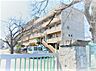 周辺：上尾市立上平中学校まで2600m、毎日の通学が、成長期のお子様の基礎体力作りにつながる程よい距離感です。