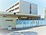 周辺：上尾市立上平北小学校まで850m、低学年のお子様でも無理なく通える距離で、親御さんも安心です。
