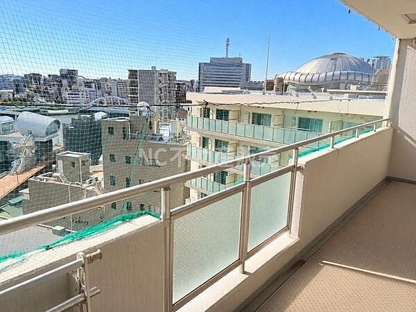 バルコニーを拡大表示