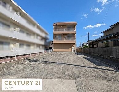 外観:建築条件なしの広い敷地だからこだわった理想の住まいを自由に設計可能!気になる方は、お気軽にお問い合わせください。お問い合わせは「センチュリー21ケンライン」まで! 外観:建築条件なしの広い敷地だからこだわった理想の住まいを自由に設計可能!気になる方は、お気軽にお問い合わせください。お問い合わせは「センチュリー21ケンライン」まで!