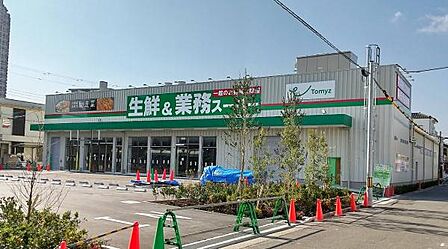 業務スーパーJR堺市駅店まで740m