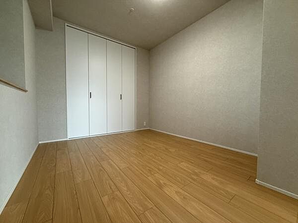 洋室を拡大表示
