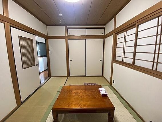 和室のお部屋で...