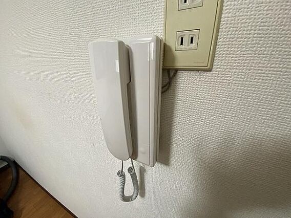 インターホンで...
