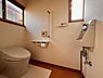 トイレ：窓付きトイレです！