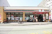 セブンイレブン高田馬場3丁目中央店まで186m