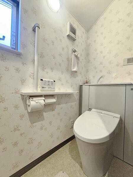トイレを拡大表示