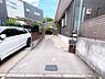 駐車場：駐車2台（車種による）可能です！カーポート付きで自慢の愛車を綺麗に保てます。